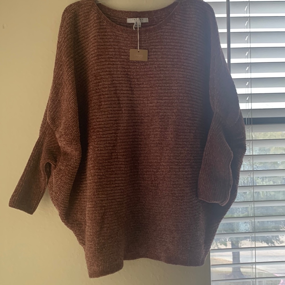 Boutique sweater top
